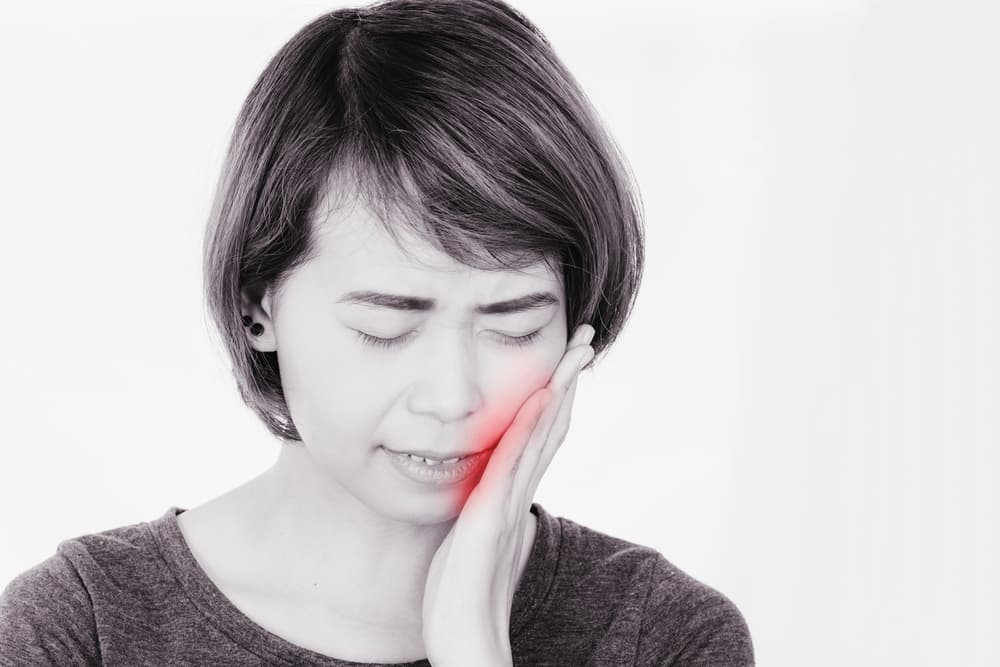 5 Issues Caused By Impacted or Crowded Teeth